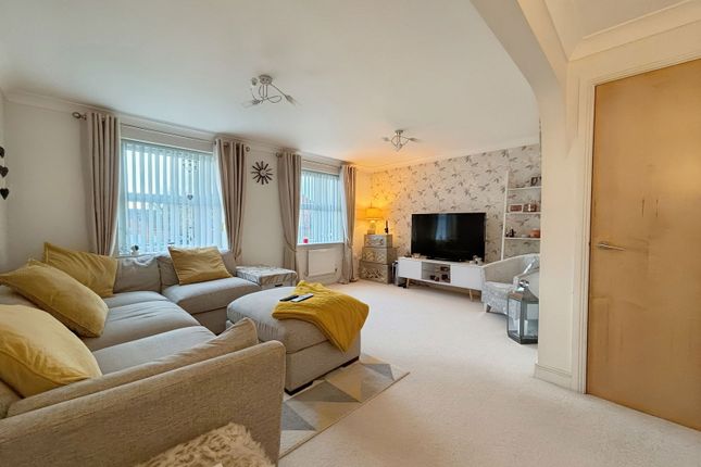 4 bed town house