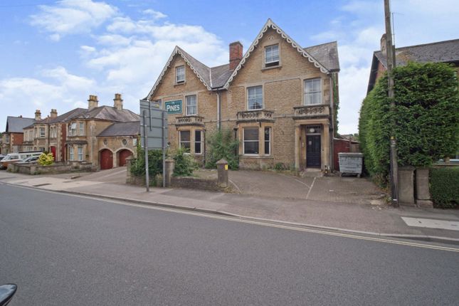 26 bedroom detached house for sale