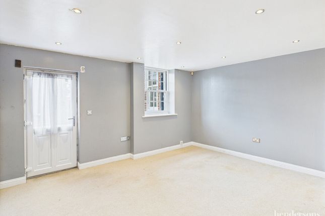 2 bedroom mews property for sale