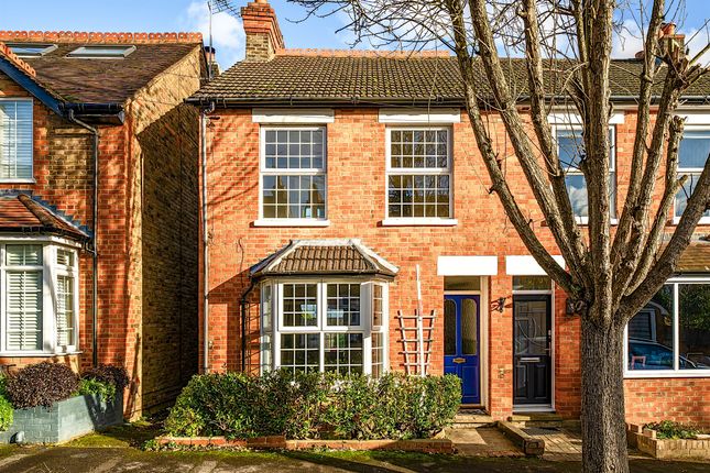 3 bedroom semi-detached house for sale