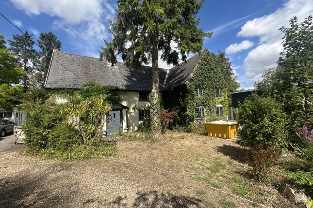 6 bedroom detached house for sale