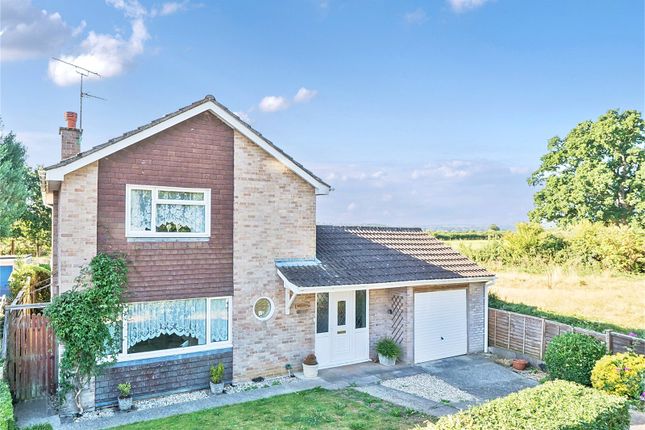 Herne Rise, Ilminster, Somerset, TA19 3 bed detached house for sale