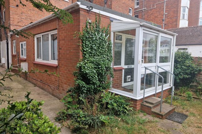 Morton Crescent, Exmouth, EX8 1BT 1 bed flat for sale