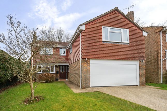 5 bed detached house