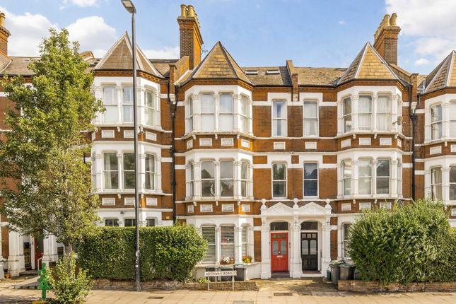 Archway Road, London N6 2 bed flat for sale