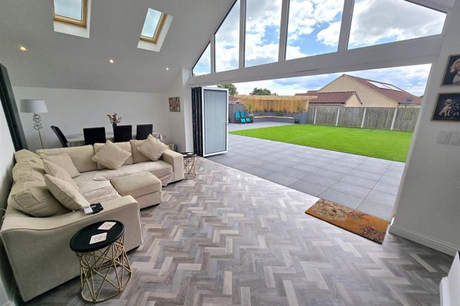 Lowestoft Road, Hopton 4 bed detached bungalow for sale