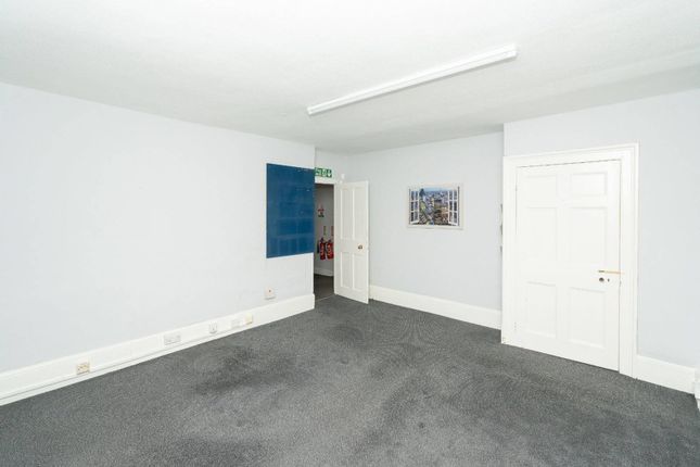 High Street, Bushey, WD23 3 bed terraced house for sale