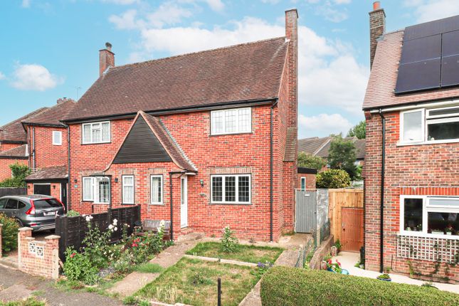 Nicholls Close, Redbourn, AL3 2 bed semi