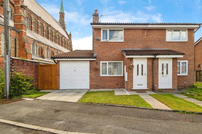 2 bedroom semi-detached house for sale