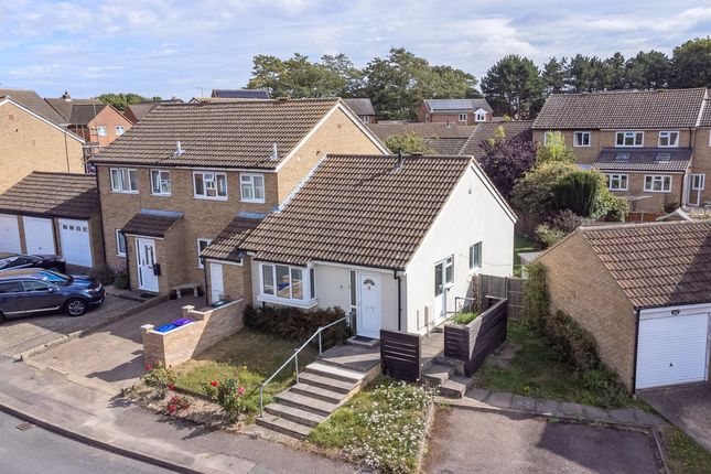 2 bedroom semi-detached bungalow for sale