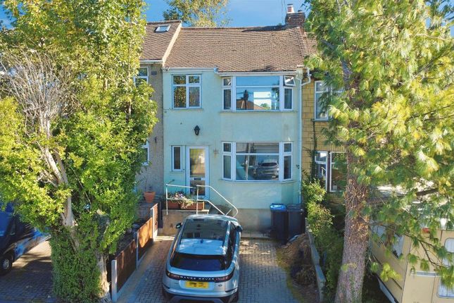 Oliver Road, Hemel Hempstead HP3 3 bed terraced house for sale