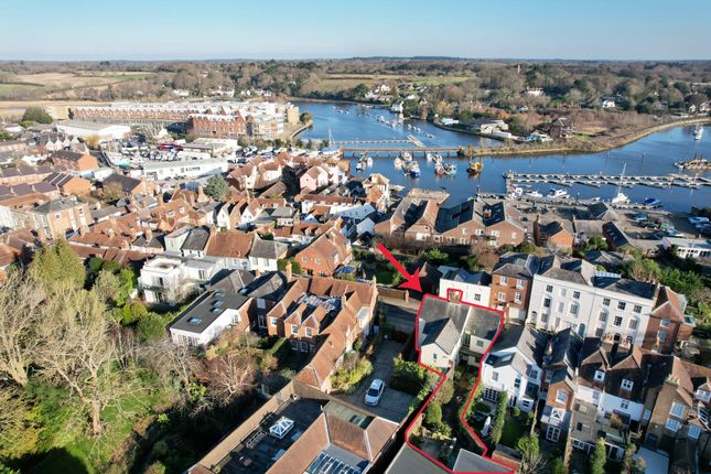 Captains Row, Lymington SO41 3 bed townhouse for sale