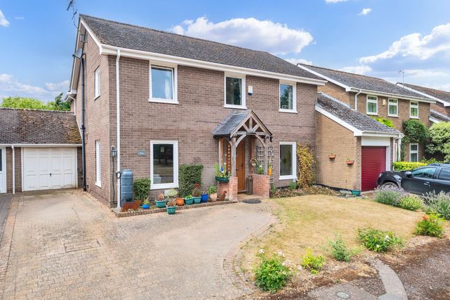 Tithe Close, Newmarket CB8 4 bed detached house for sale