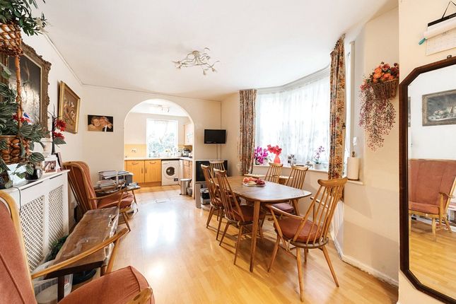 Brook Drive, London 4 bed apartment for sale