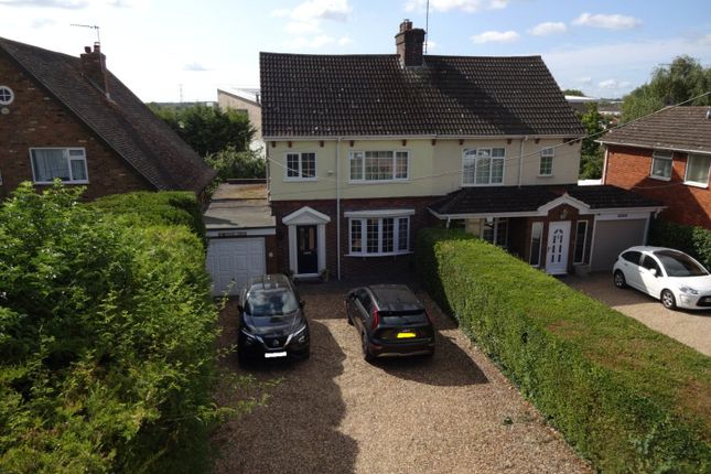 Sundon Road, Houghton Regis... 3 bed semi