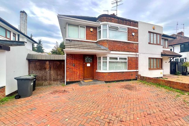 Manton Drive, Luton, Bedfordshire 3 bed semi