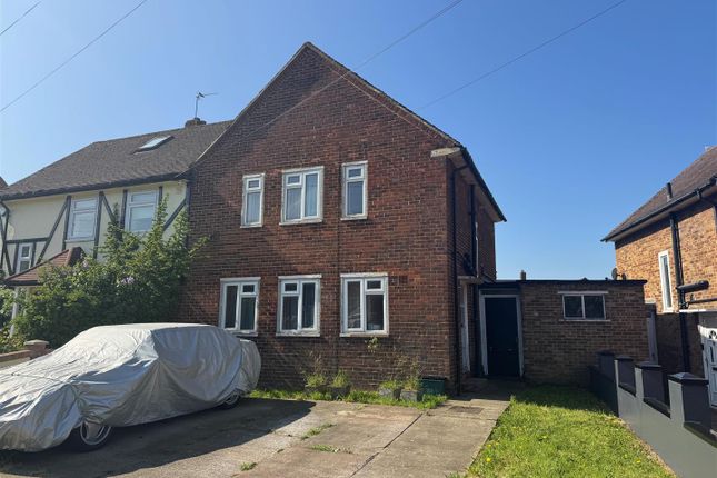 Larch Way, Bromley/Petts Wood Borders 3 bed semi