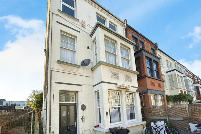 Norfolk Road, Cliftonville, Margate 2 bed flat for sale