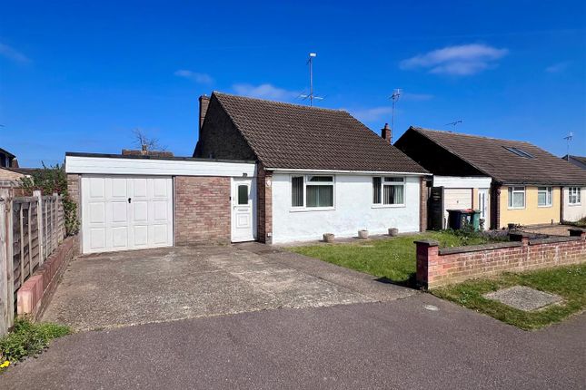 Miles Avenue, Leighton Buzzard 2 bed detached bungalow for sale