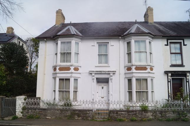 Lloyd's Terrace, Newcastle Emlyn SA38 6 bed semi