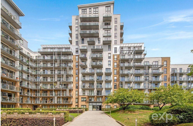 10 Seven Sea Gardens, London E3 2 bed apartment for sale