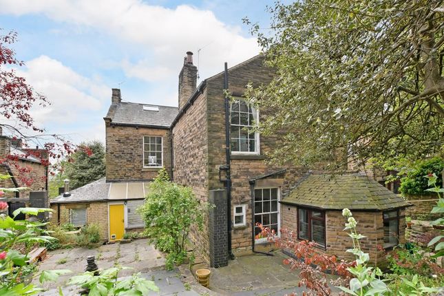 6 bedroom detached house for sale