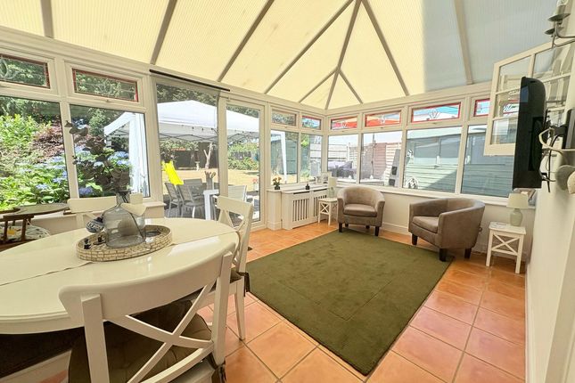 Leggatts Close, Watford, WD24 3 bed semi
