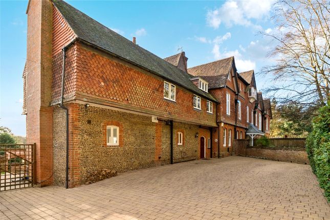Whitmead Road, Tilford, Farnham, GU10 5 bed house for sale