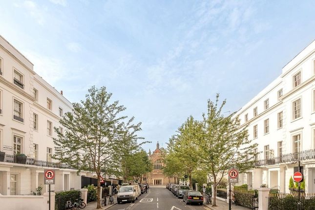 5 bed terraced house