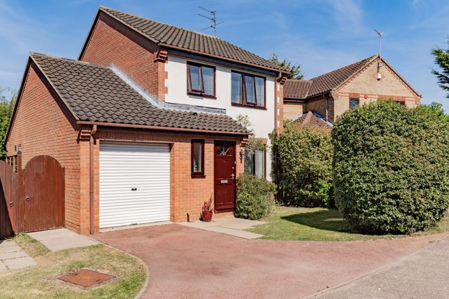 Chaukers Crescent, Lowestoft 3 bed detached house for sale