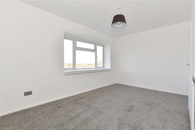 Gobions, Basildon, Essex 2 bed terraced house for sale