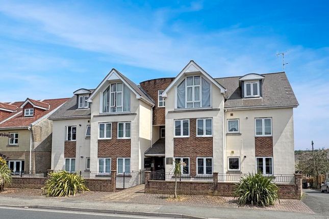 Newport Road, Cowes PO31 2 bed apartment for sale