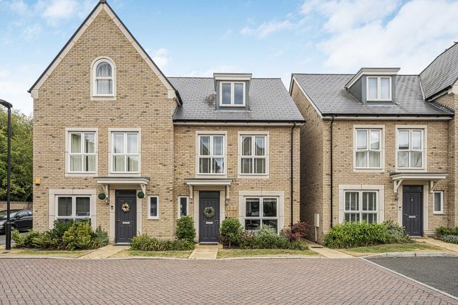 Clifton Close, Bicester, OX26 4 bed semi