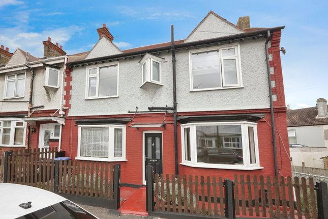 4 bedroom end of terrace house for sale