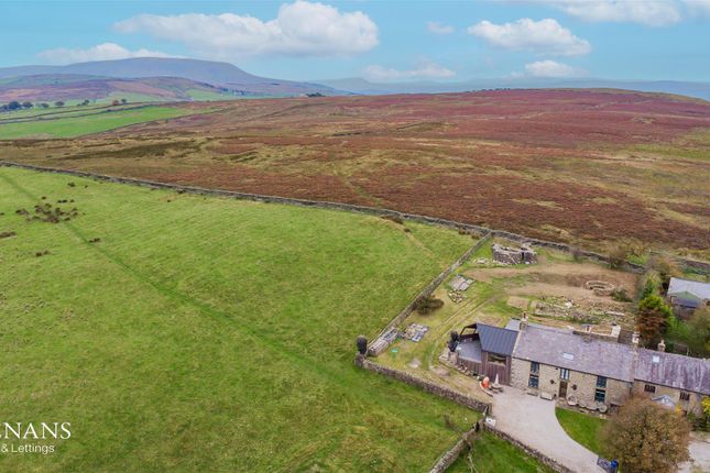 5 bedroom end of terrace house for sale