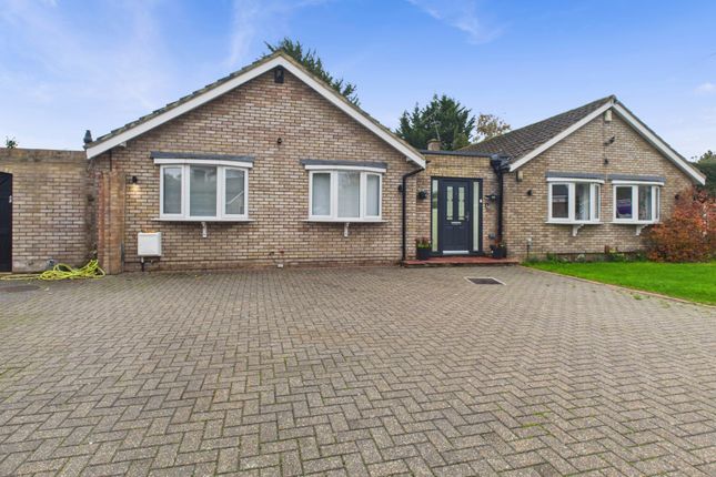 Queens Road, Datchet, Berkshire, SL3 6 bed bungalow for sale
