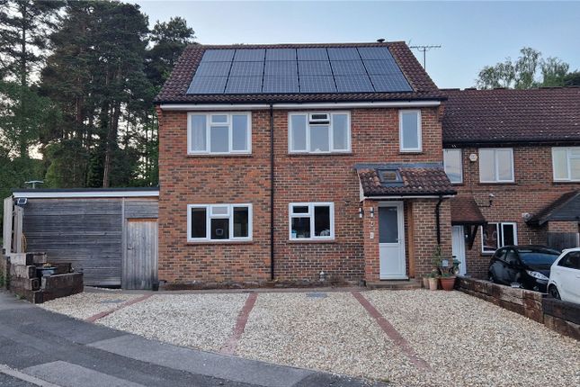Leicester, Bracknell, Berkshire, RG12 5 bed end of terrace house for sale