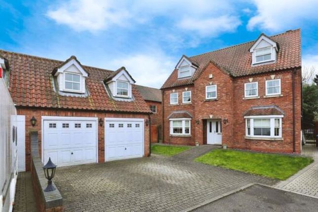 5 bedroom detached house for sale