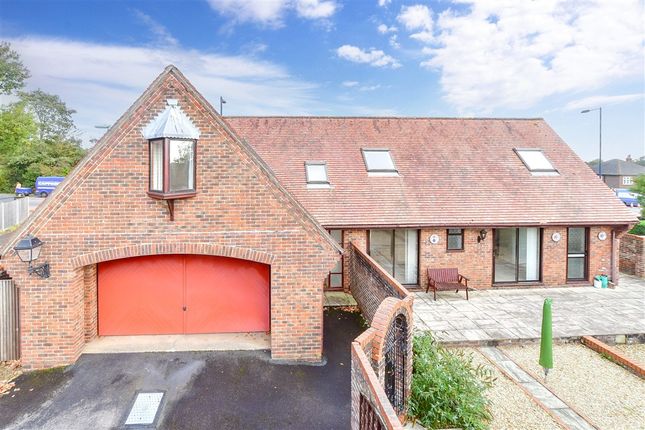 Pump Lane, Waterlooville, Hampshire 4 bed detached house for sale