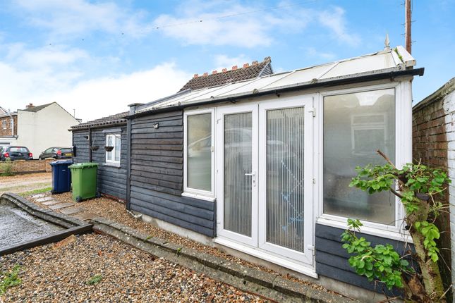 1 bedroom detached house for sale