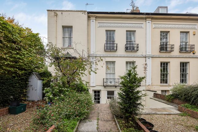 1 Park Place, Cheltenham... 2 bed flat for sale