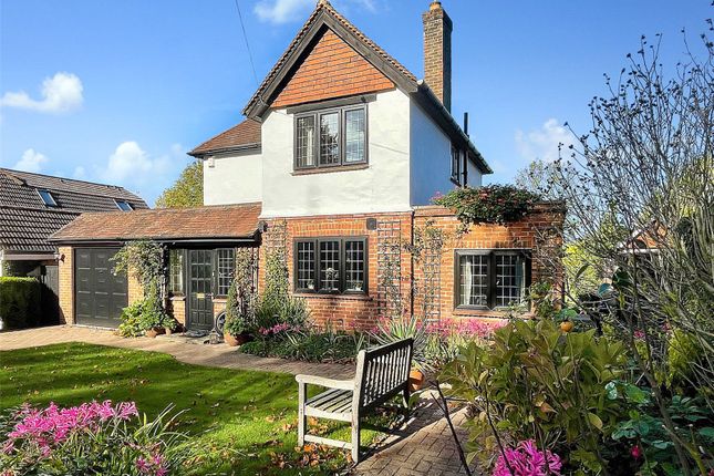 Jefferies Road, West Horsley, KT24 4 bed detached house for sale