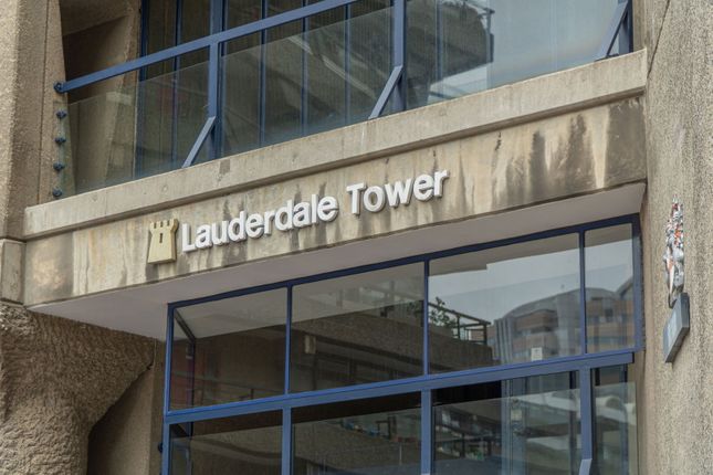 Barbican, London, EC2Y 8BY 3 bed apartment for sale