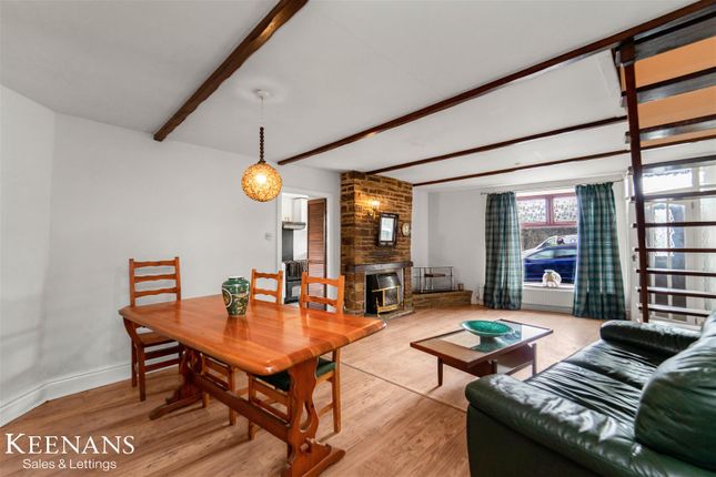 2 bedroom detached house for sale