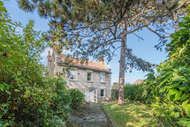 4 bed detached house