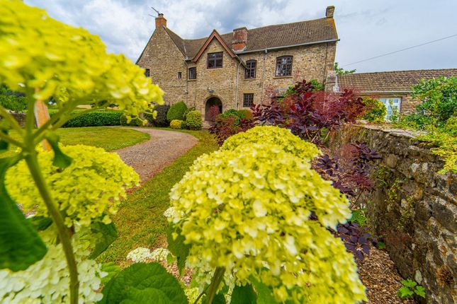 8 bedroom country house for sale