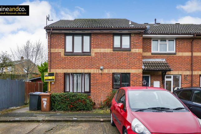 Hanover Walk, Hatfield 2 bed maisonette for sale