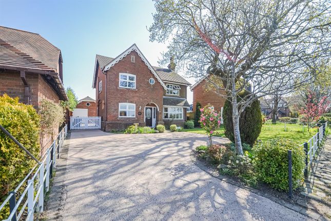 Ashberry Drive, Warrington WA4 4 bed detached house for sale