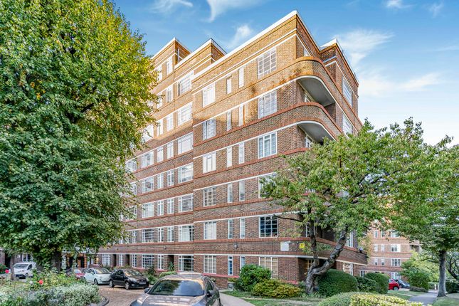 Balham High Road, London, SW17 1 bed apartment for sale