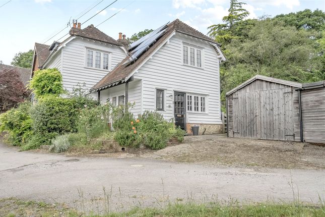 Shere Road, West Horsley, Surrey, KT24 3 bed semi